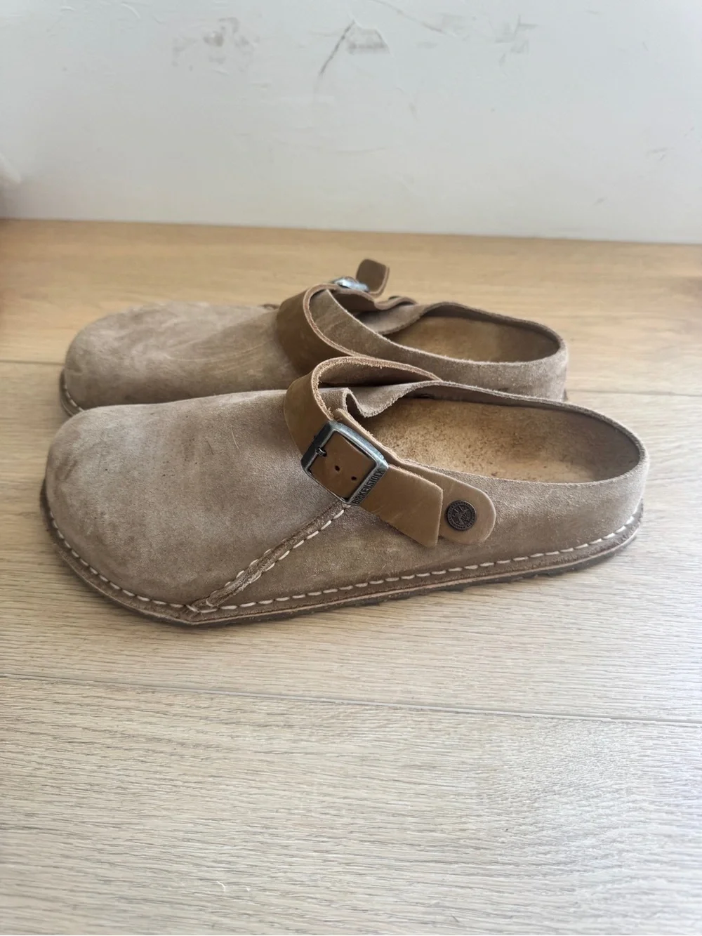 Birkenstock Lutry clogs in taupe suede